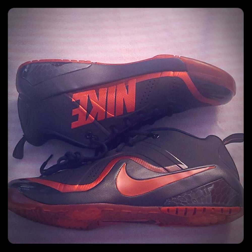 11.5  men nike shoes